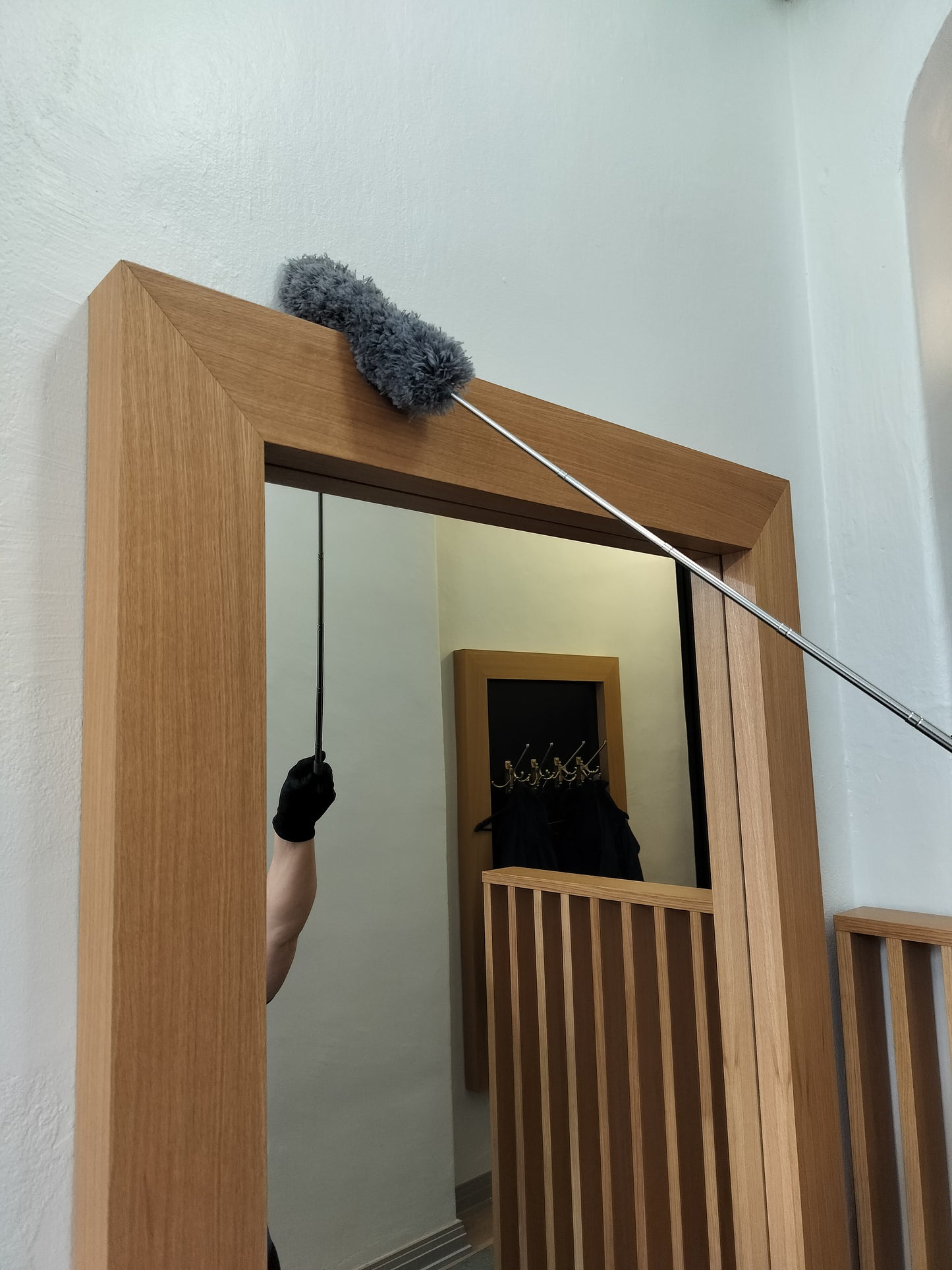 Pölyhuiska teleskooppi varrella kokonais pituus 24 - 80 cm